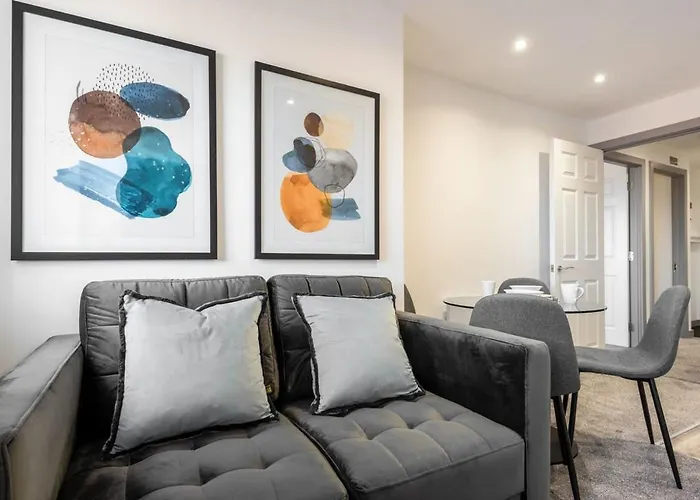 Contemporary 1 Bedroom Apartment In Central Hull