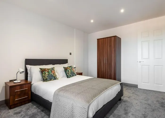 Contemporary 1 Bedroom Apartment In Central Hull