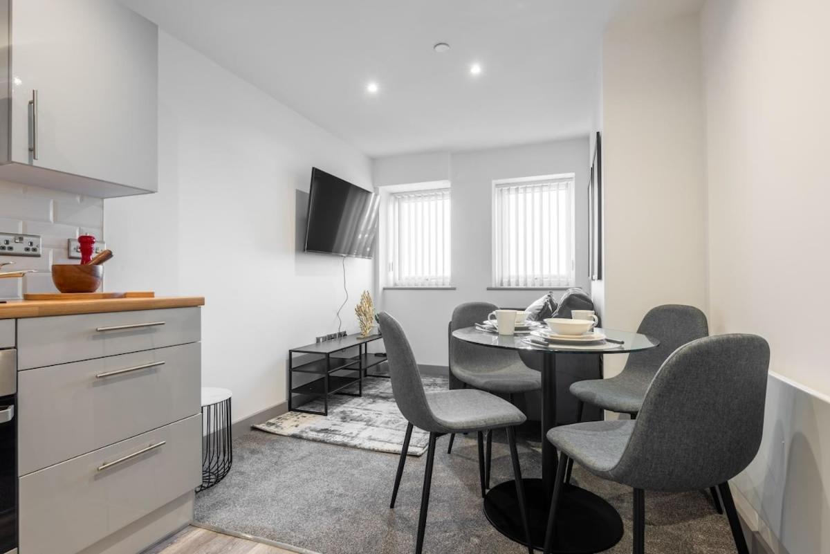 Contemporary 1 Bedroom In Hull *